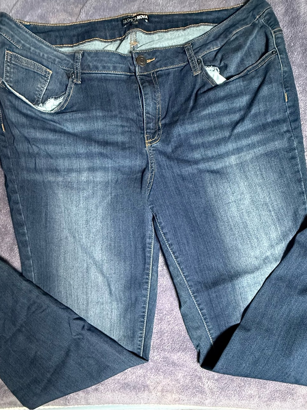 Fashion Nova Skinny Jeans in Faded Blue Wash